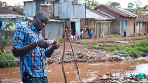 Communicating About Aid: Testing a Multi-Media Platform to Aid Community Development